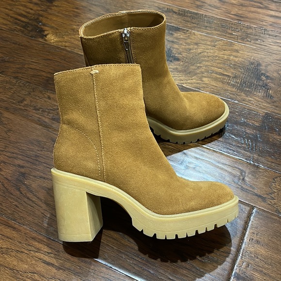 Dolce Vita caster boot 6.5 - Picture 3 of 4